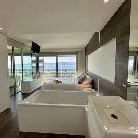 Vista Ria Premium Piano Y Banera Relax * Βίγκο